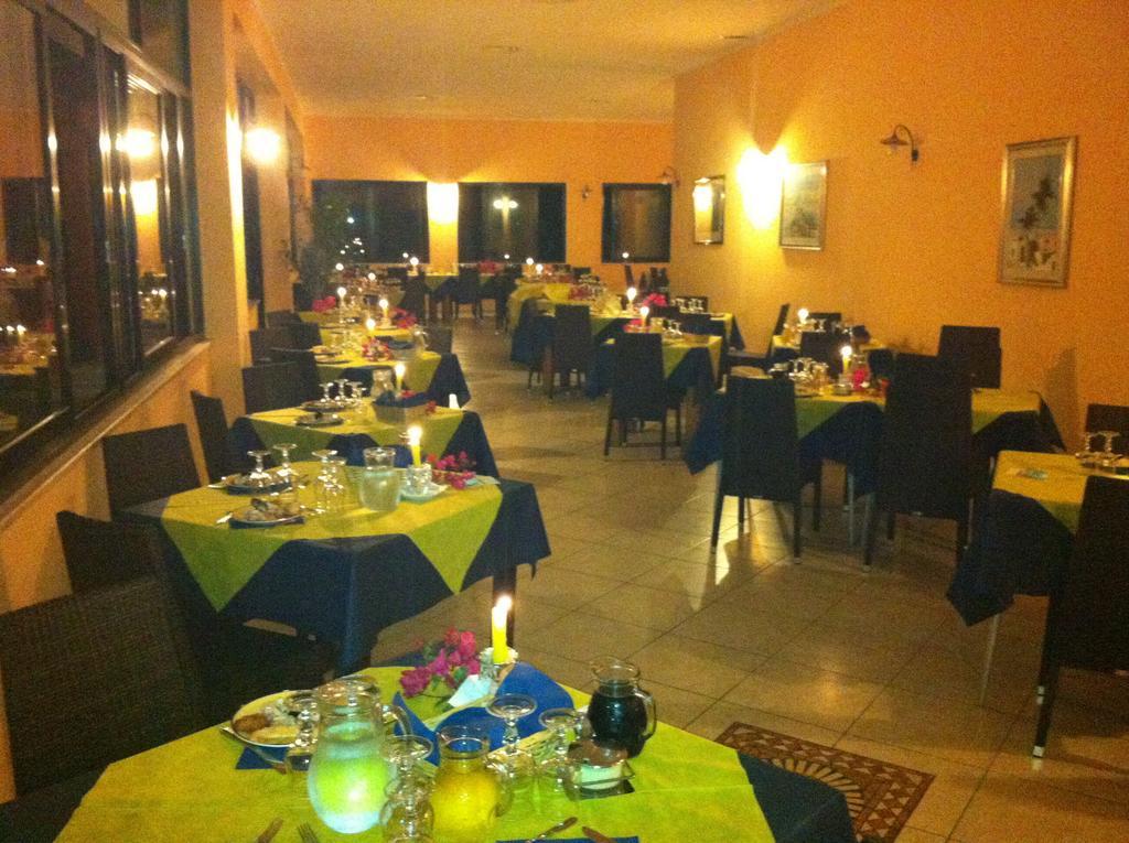 Hotel Residence Riviera Calabra แซมโบรเน ภายนอก รูปภาพ